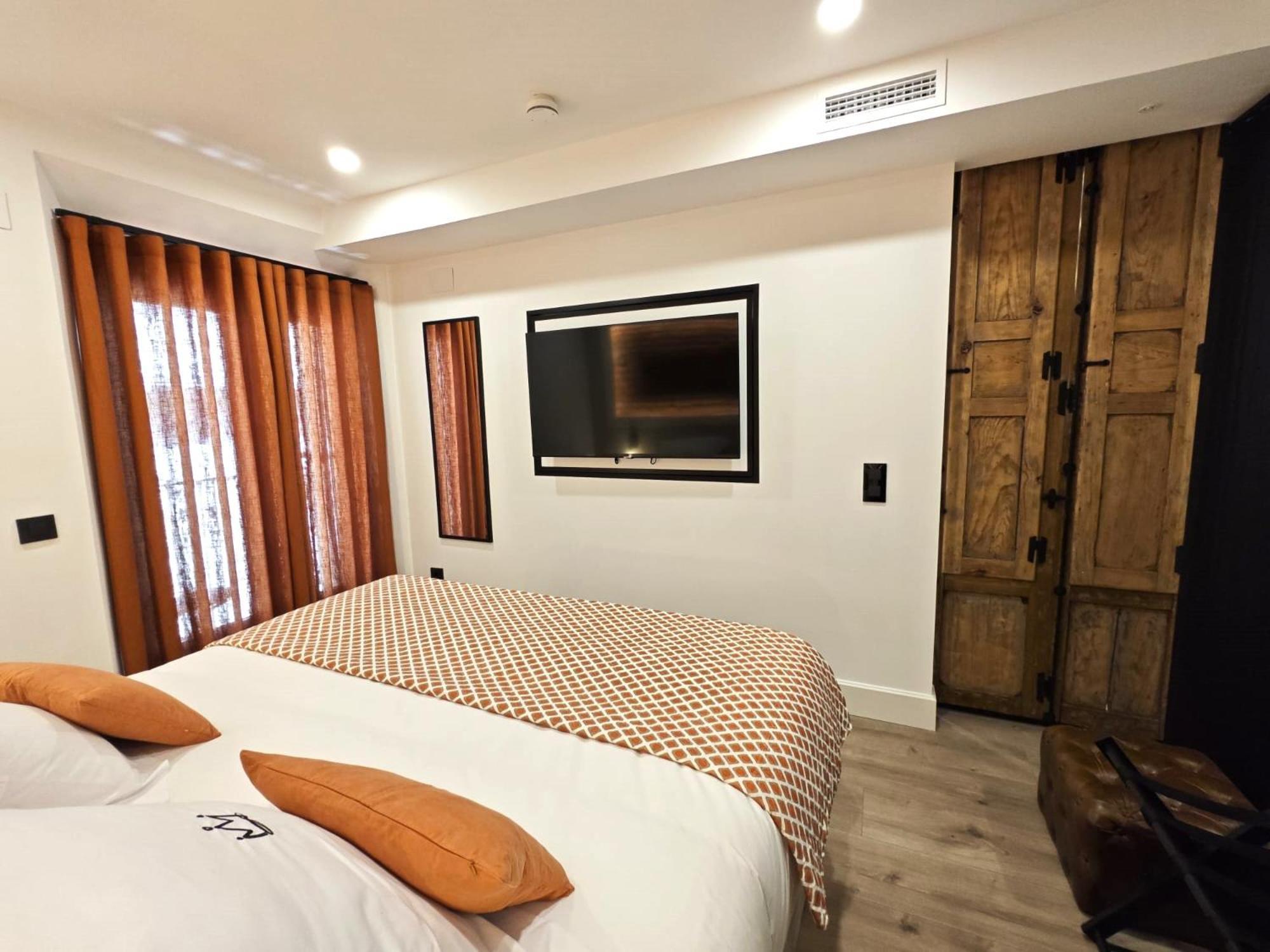 La Parada Del Rey - Luxury Suites Plasencia Ngoại thất bức ảnh