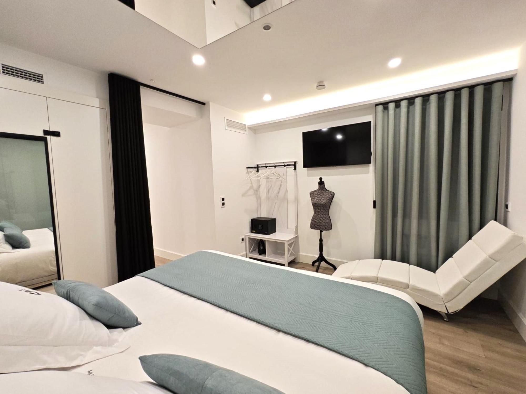 La Parada Del Rey - Luxury Suites Plasencia Ngoại thất bức ảnh