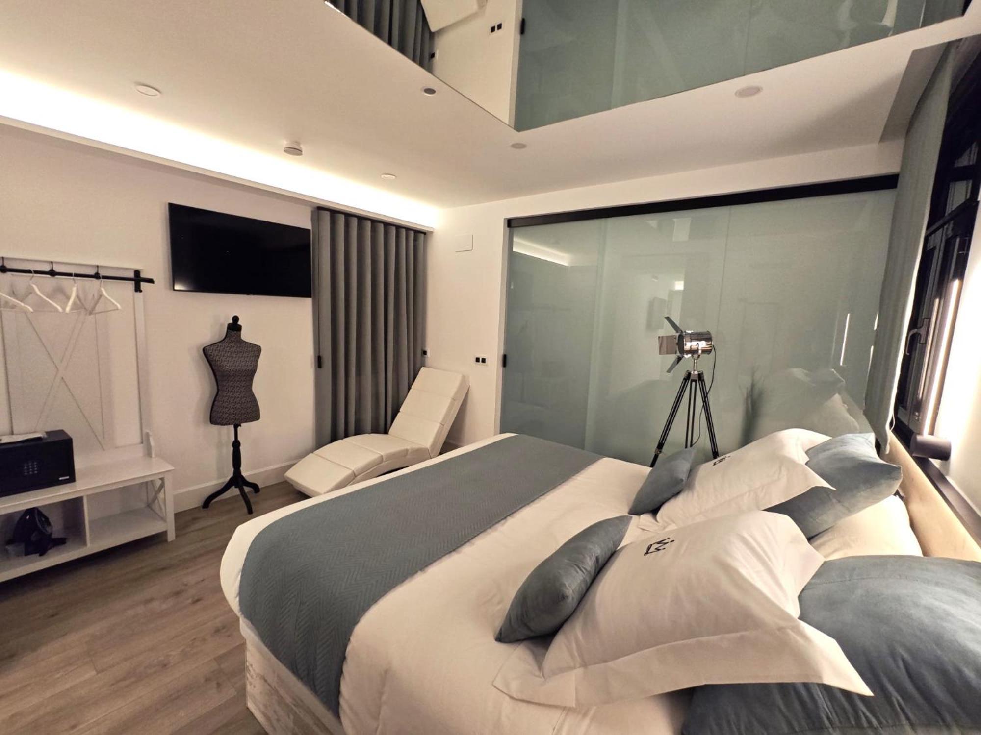 La Parada Del Rey - Luxury Suites Plasencia Ngoại thất bức ảnh