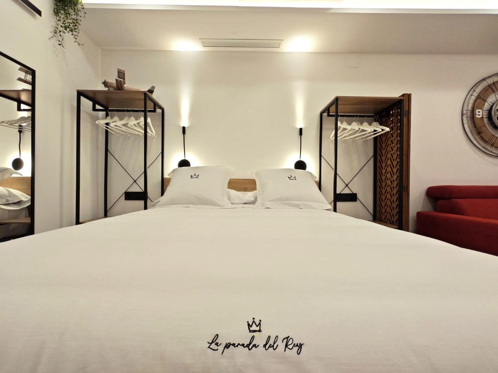 La Parada Del Rey - Luxury Suites Plasencia Ngoại thất bức ảnh