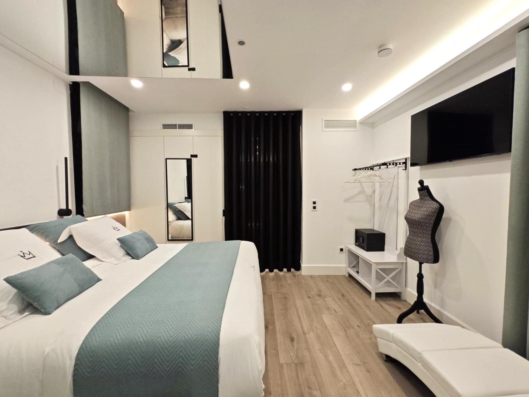 La Parada Del Rey - Luxury Suites Plasencia Ngoại thất bức ảnh