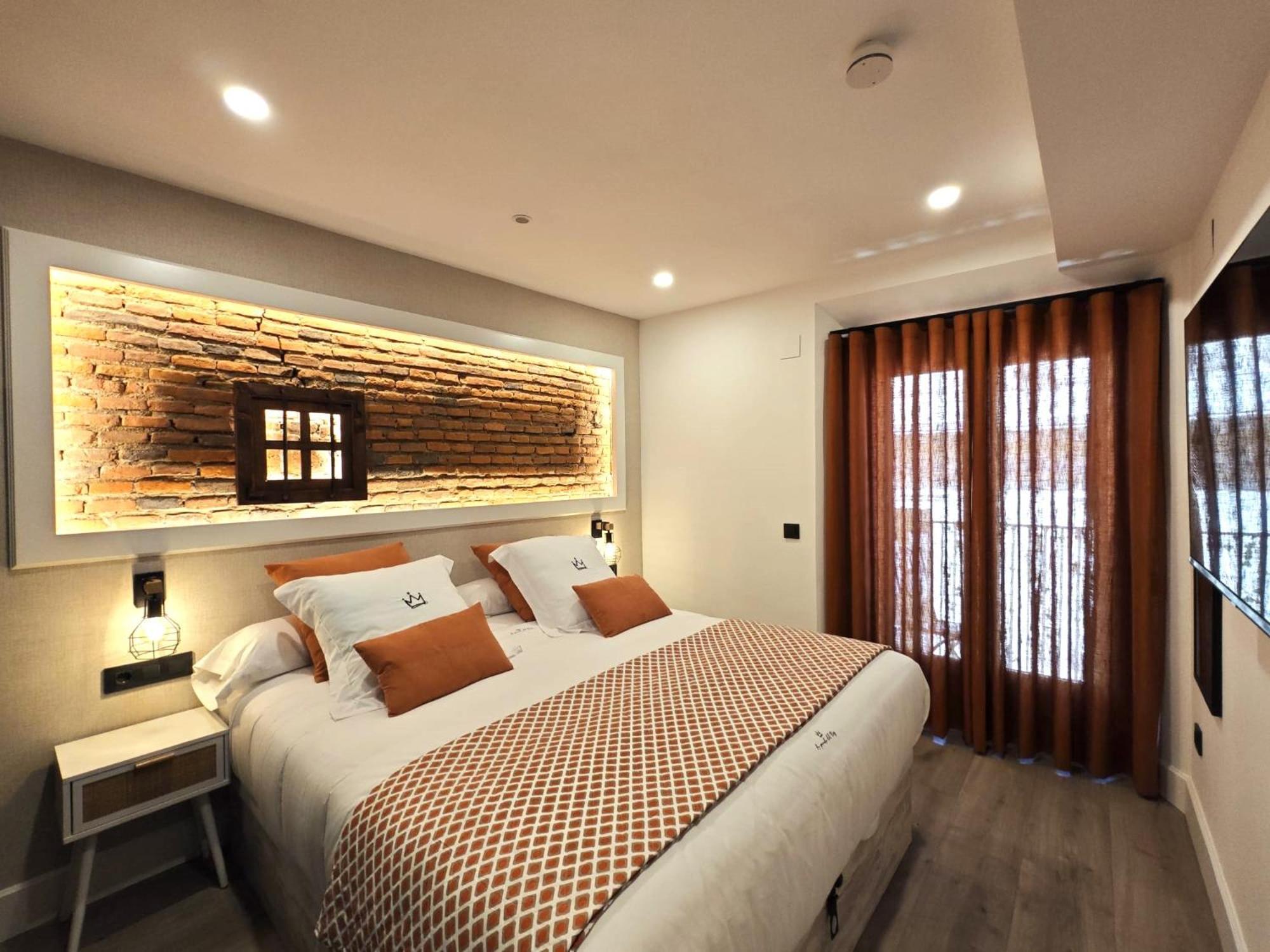 La Parada Del Rey - Luxury Suites Plasencia Ngoại thất bức ảnh
