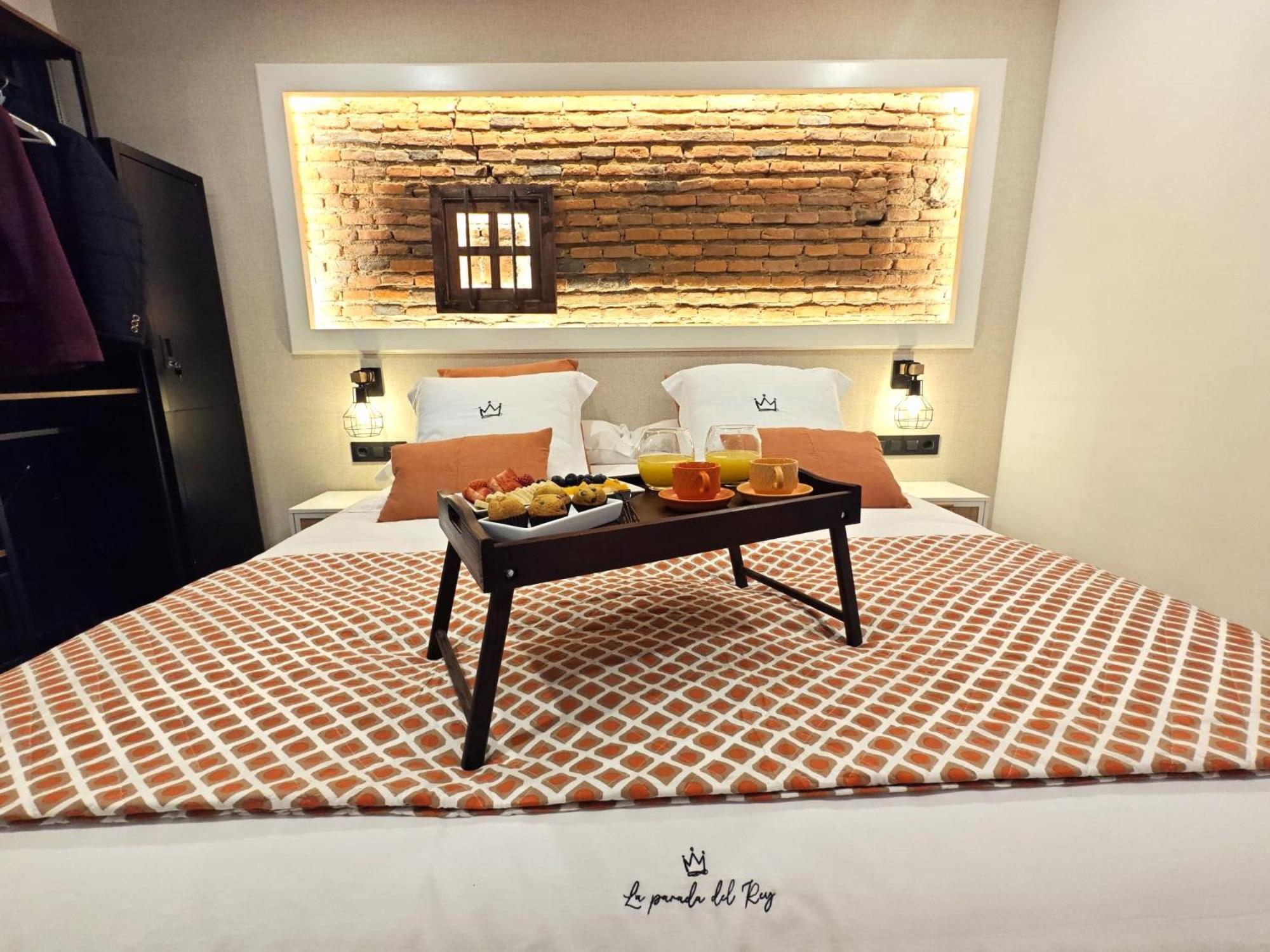 La Parada Del Rey - Luxury Suites Plasencia Ngoại thất bức ảnh